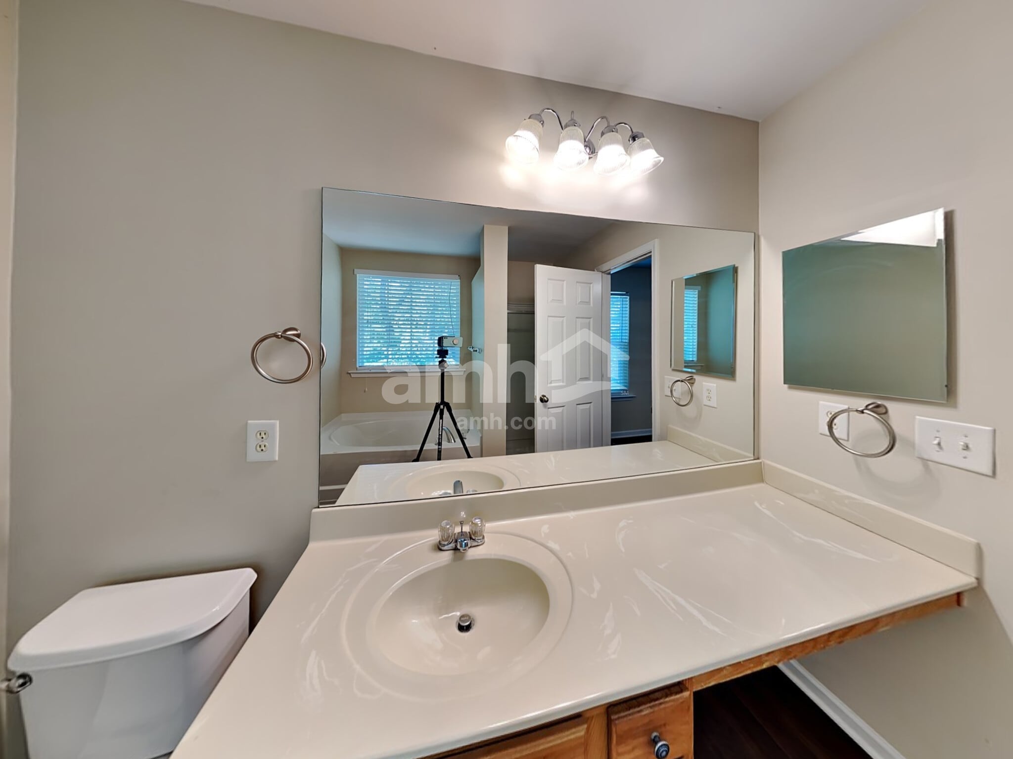 Building Photo - 103 Holly Mill Village Dr