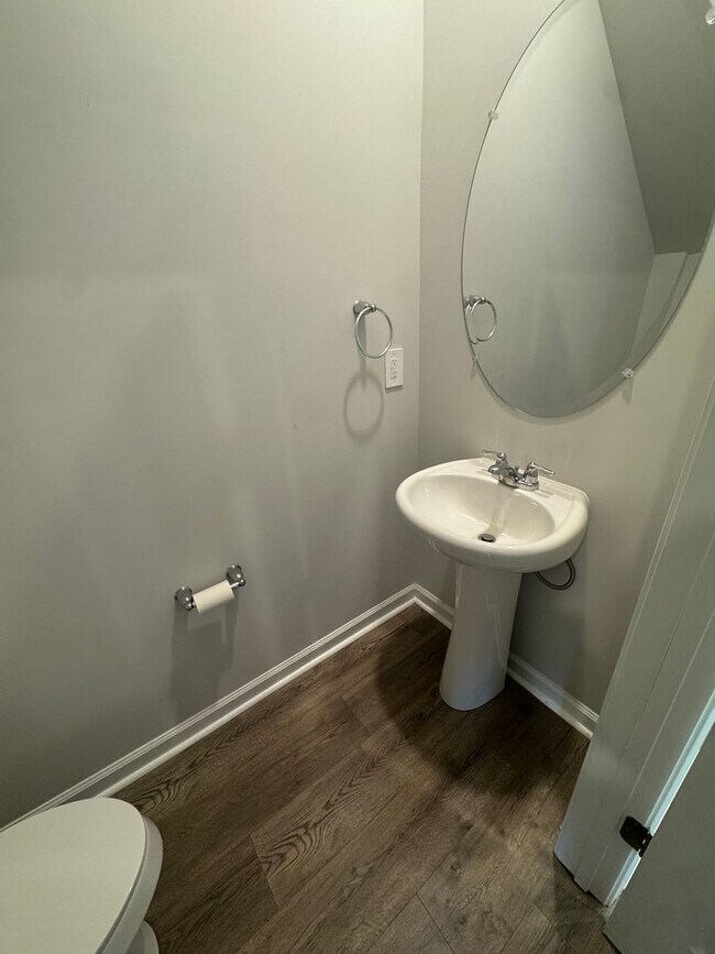 Building Photo - 1406 Walker Wy