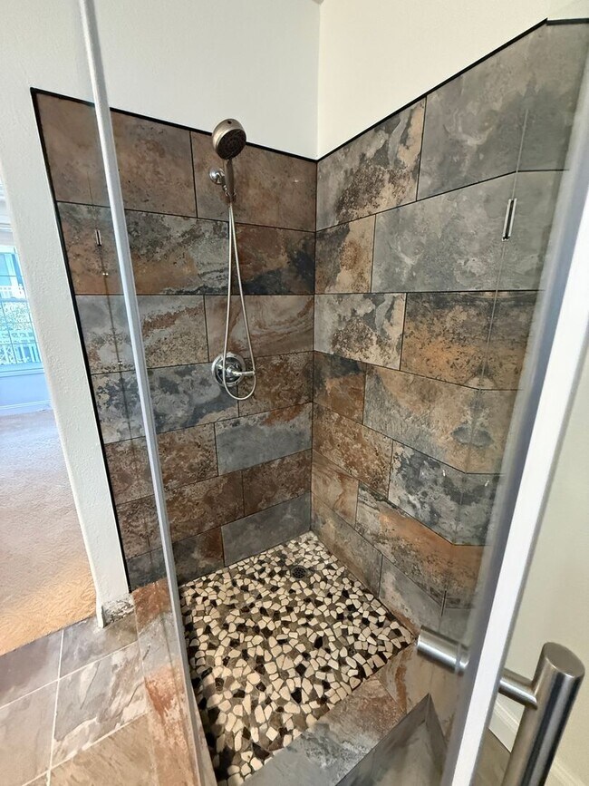 Building Photo - 3687 Whitworth Dr