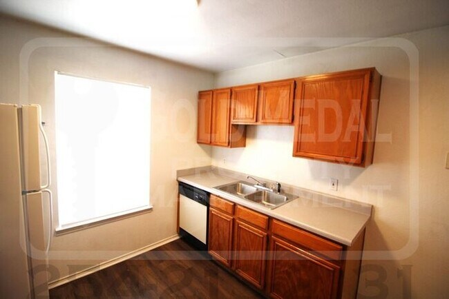 Building Photo - 1708 Windward Dr