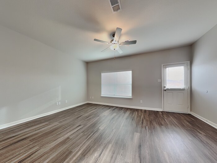 Building Photo - 9609 Teton Vis Dr