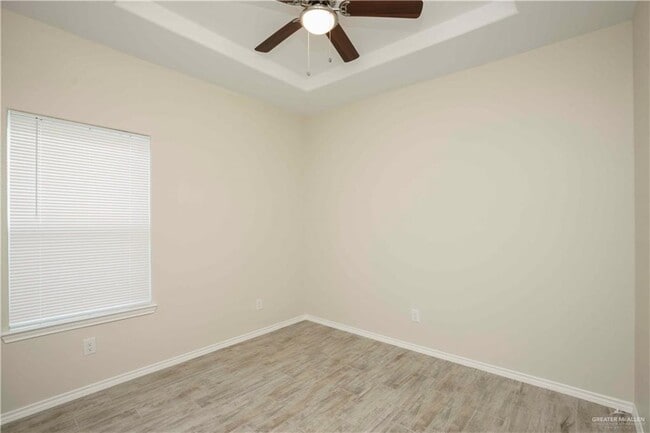 Building Photo - 31 Hiawatha Dr