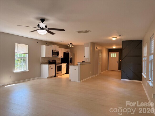 Building Photo - 4413 Gondola Ave