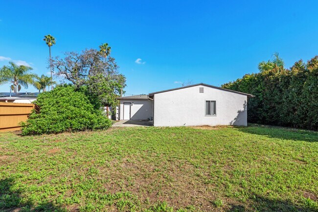 Building Photo - Single Family House