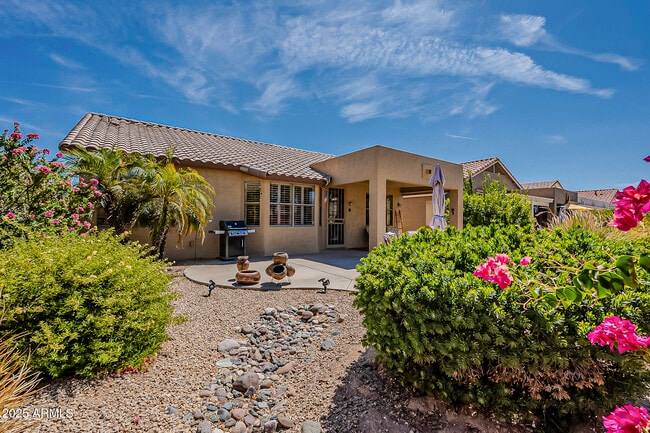 Building Photo - 18048 W Fairway Dr