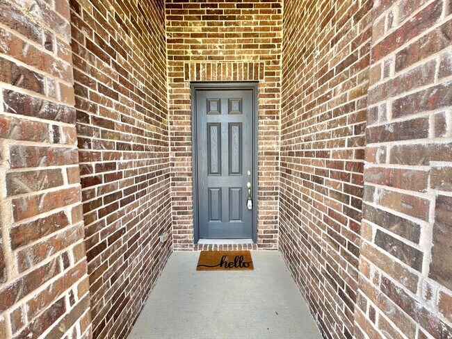 Building Photo - Argyle ISD! 3 Bed 2 Bath Home in PERFECT Location
