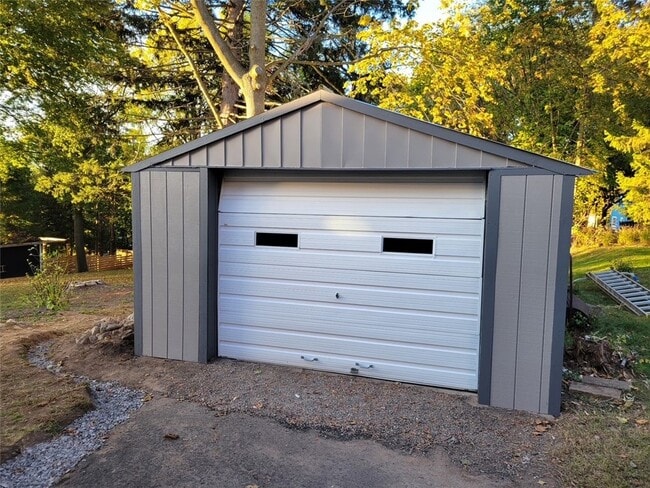 Building Photo - 25 Summit St