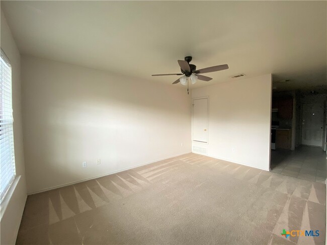 Building Photo - 1610 Aztec Trce