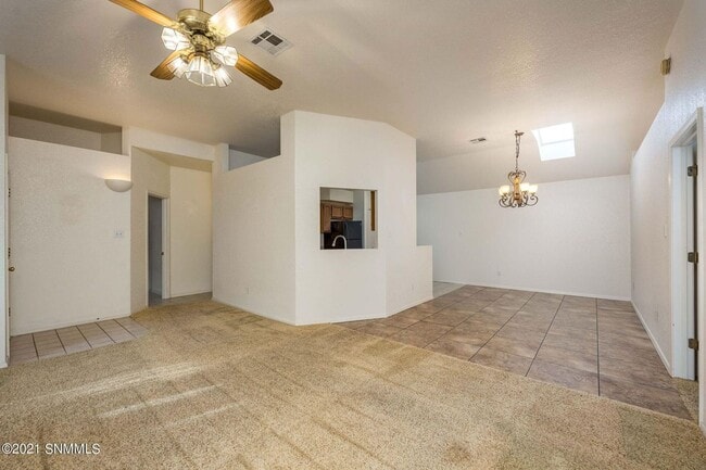 Building Photo - Great 3/2 close to Hospitals