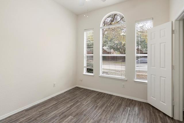 Building Photo - 7225 Chinquapin Dr