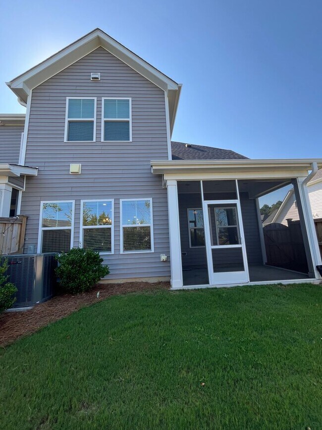 Building Photo - 7404 Springwater Dr
