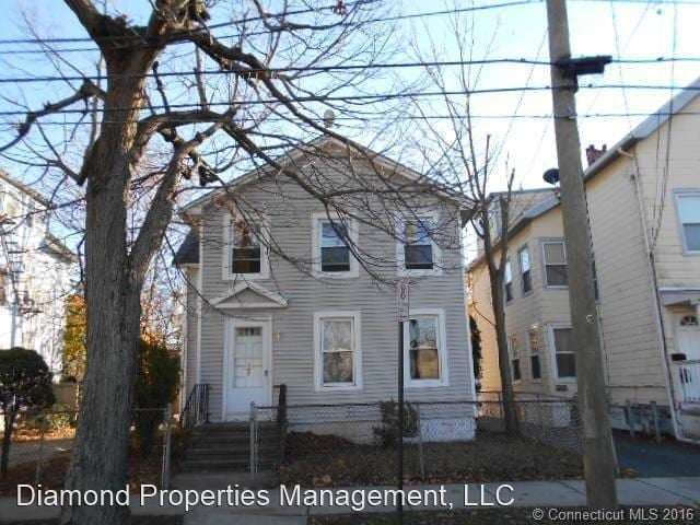 Primary Photo - 4 br, 1.5 bath House - 266 Peck Street