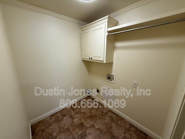 Building Photo - 2116 39th St