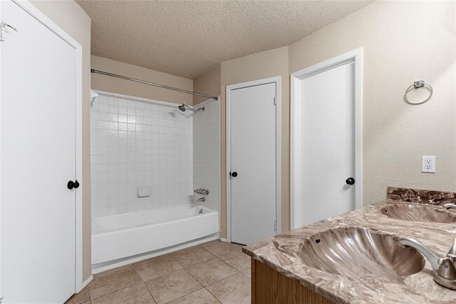 Building Photo - 13145 Mill Stone Dr