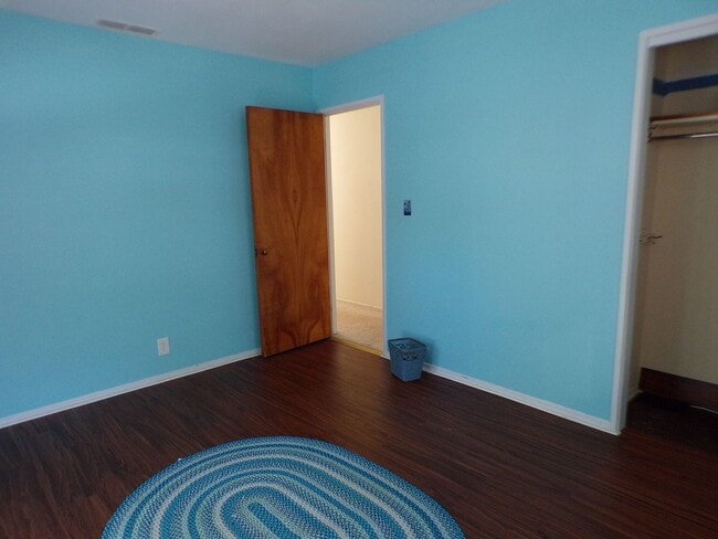 Building Photo - Light-Filled Home in Ideal Traverse City Neighborhood