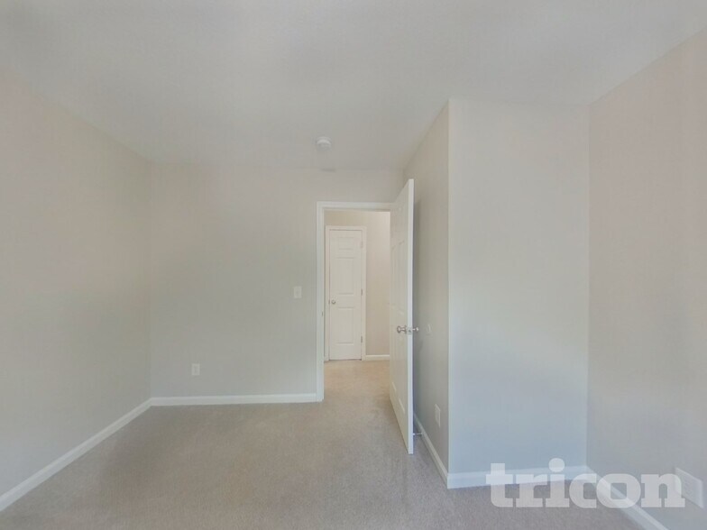 Building Photo - 484 Westmoreland Rd