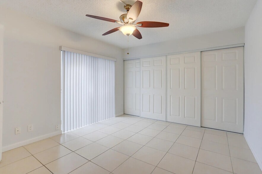 Building Photo - 744 Springdale Cir