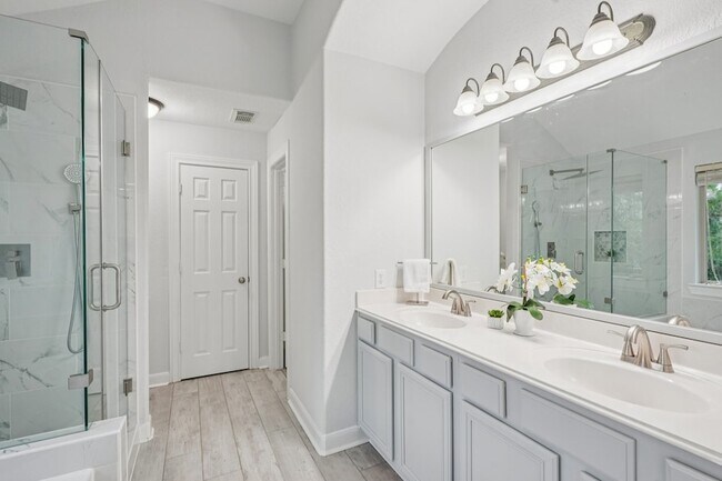Building Photo - 90 Panterra Way