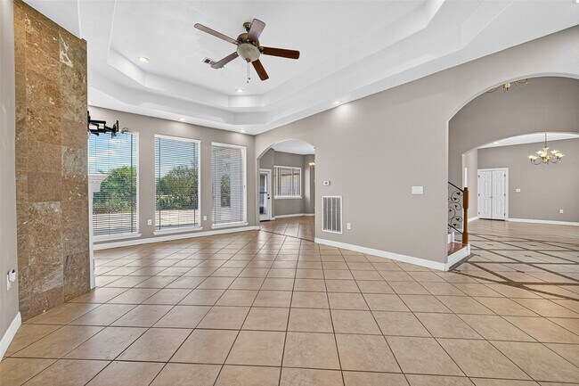 Building Photo - 13819 Lakeview Meadow Dr