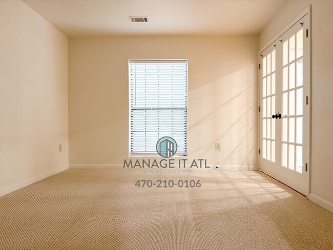 Building Photo - 2 bedroom condo in Atlanta in gated community