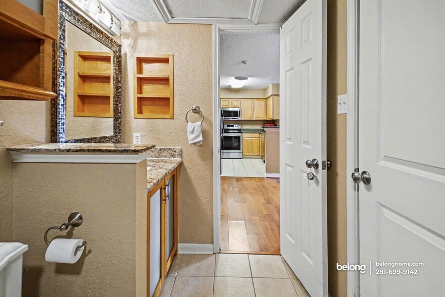 Building Photo - 2300 Old Spanish Trl