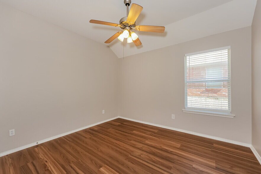 Building Photo - 14104 Golden Pass Rd