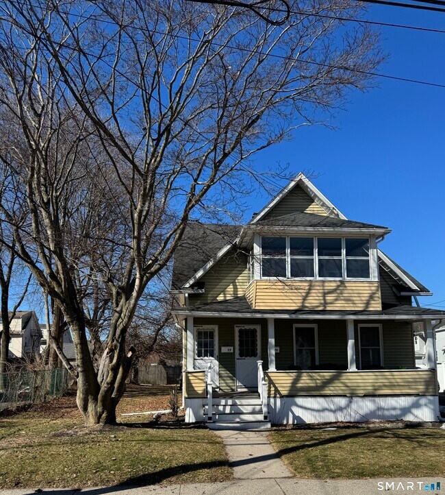 Building Photo - 77 Tulip St