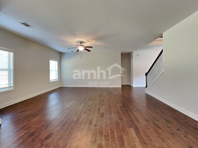 Building Photo - 1139 Victoria Walk Ln