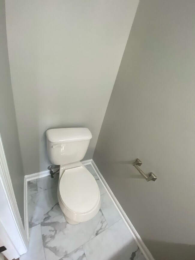 Building Photo - West Columbia Townhome Convenient To Airport, Lexington, and Downtown Columbia