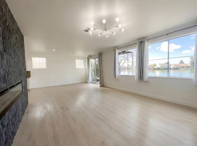 Building Photo - 2724 Bertolani Cir