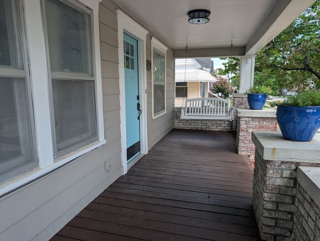 Building Photo - Perfect home directly across from TU!!