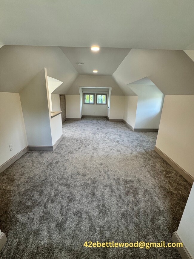 Building Photo - 42 E Bettlewood Ave