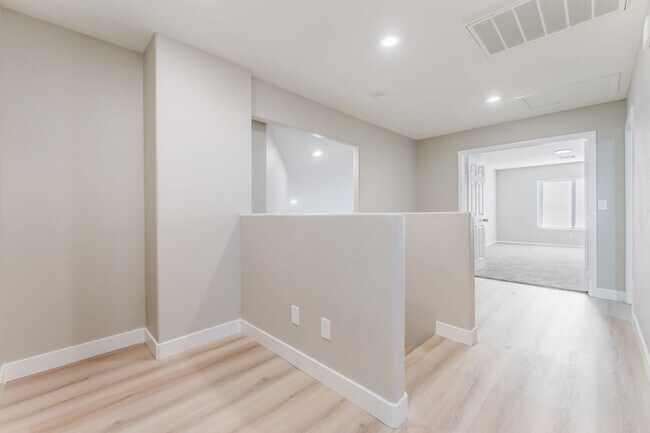 Building Photo - Modern Elegance Meets Spacious Comfort in a Unique Layout!