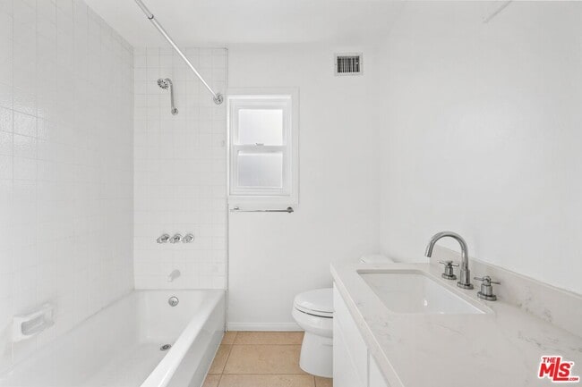 Building Photo - 2316 Strongs Dr