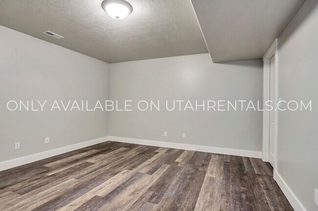 Building Photo - 1736 N 3720 W
