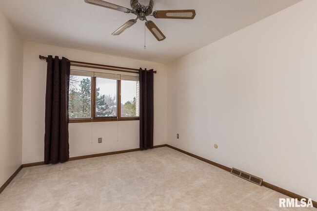 Building Photo - 3835 Prairie Ln