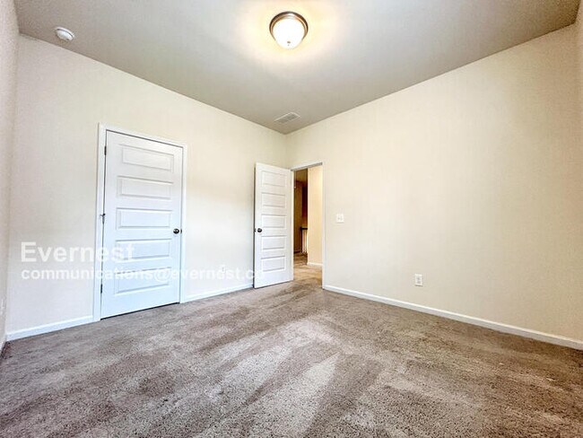Building Photo - 116 Waterside Dr
