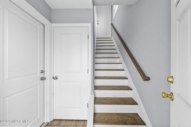 Building Photo - 816 King Georges Rd