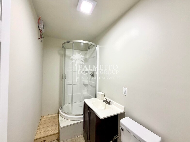 Building Photo - 1012 N Raleigh St