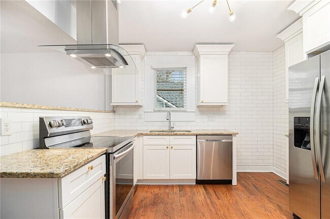 Building Photo - 1719 Flat Shoals Rd SE