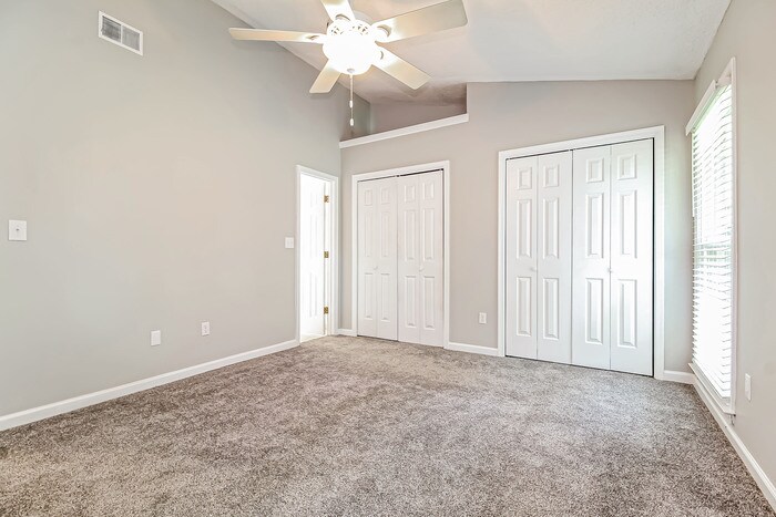 Building Photo - 7 Poppy Meadow Ln