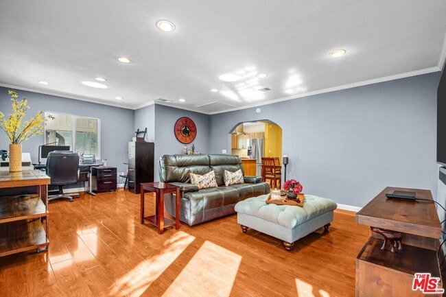 Building Photo - 5183 Maison Ave