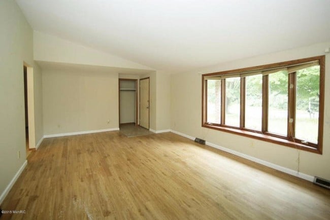 Building Photo - 1214 Fitch St