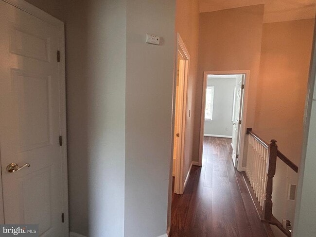 Building Photo - 1635 Elkwood Ct