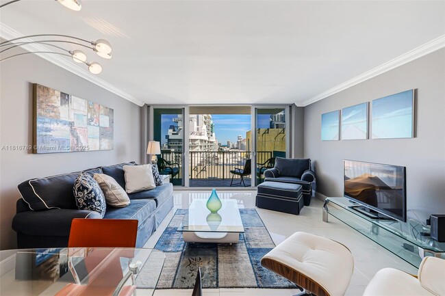 Building Photo - 5838 Collins Ave