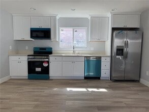 Building Photo - 40 Emerson Ave