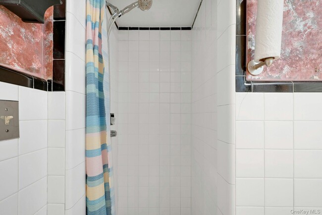 Building Photo - 42 Williams Ave