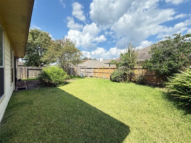 Building Photo - 17307 Stratford Green Dr