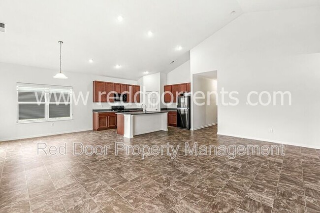 Building Photo - 692 N Granite Dr