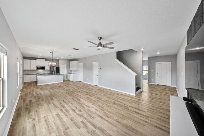 Building Photo - 4 Bedroom Corner Lot Rental with Spacious ...